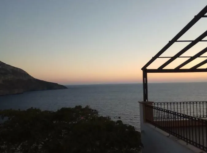 Platy Gialos, Amazing View منزل ريفي